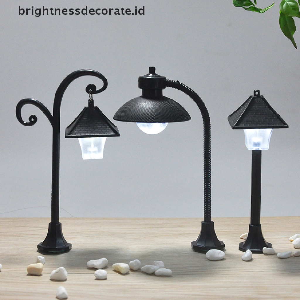 1 Pc Ornamen Miniatur Lampu Jalan Untuk Dekorasi Taman