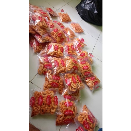 

krupuk koin pedas