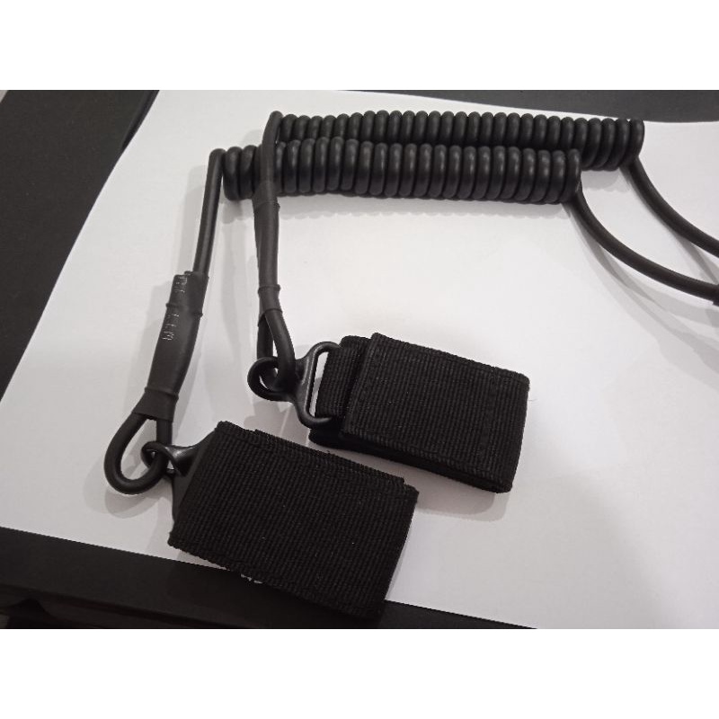 Tali pengaman pistol