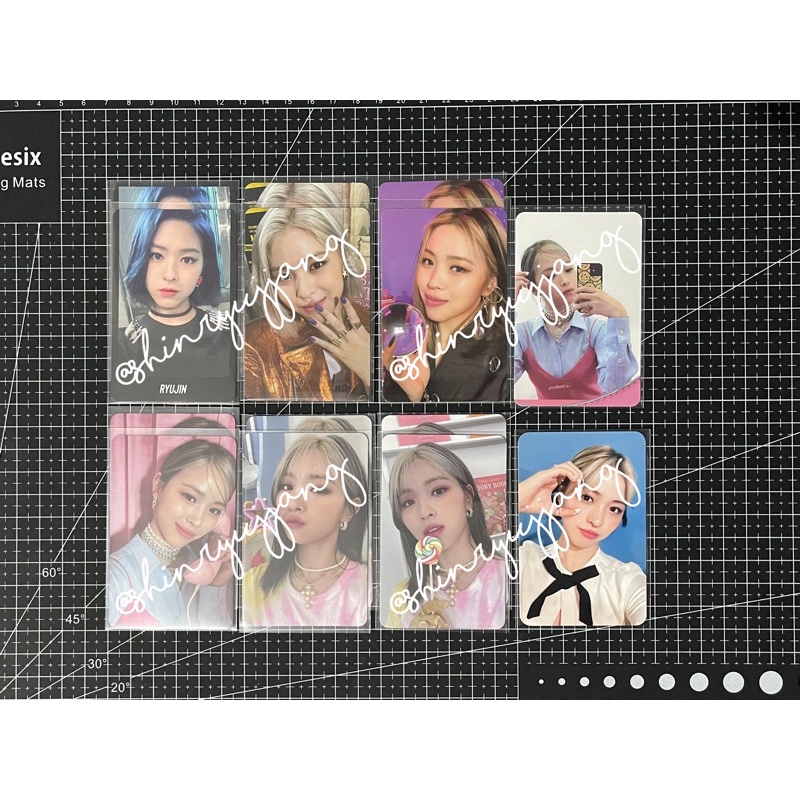 itzy ryujin pc wannabe black border not shy gold blazer guess who crystal ball crazy in love mirror 