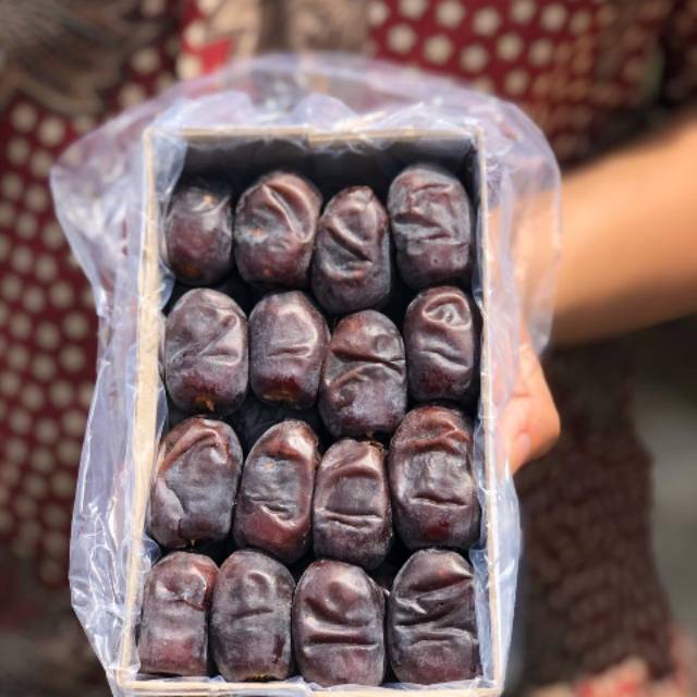 

Kurma Bam Madinah 0.5kg