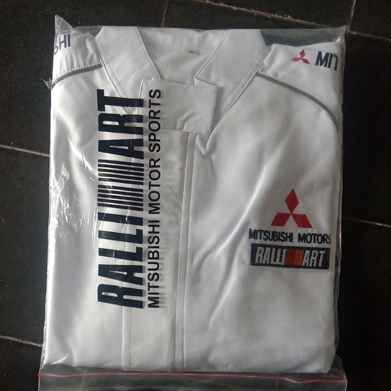 jaket Mitsubishi