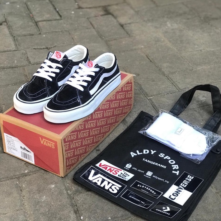 SEPATU VANS SK8 LOW PREMIUM. SEPATU SNEAKERS PRIA PREMIUM. SEPATU IMPORT PRIA