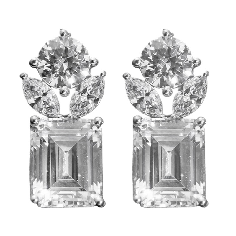 Fresh Style Stud Earrings For Girls Shiny Crystal Cubic Zirconia Fashion Women Earrings High Quality Silver Color Jewelry