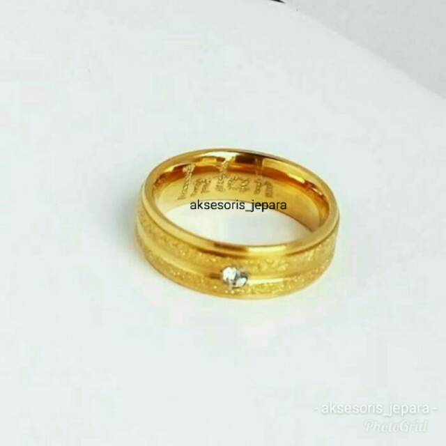 Cincin Titanium Gold Ukir Nama Cincin Single Cincin Couple Cincin Tunangan Kado Pacar Cincin Nikah