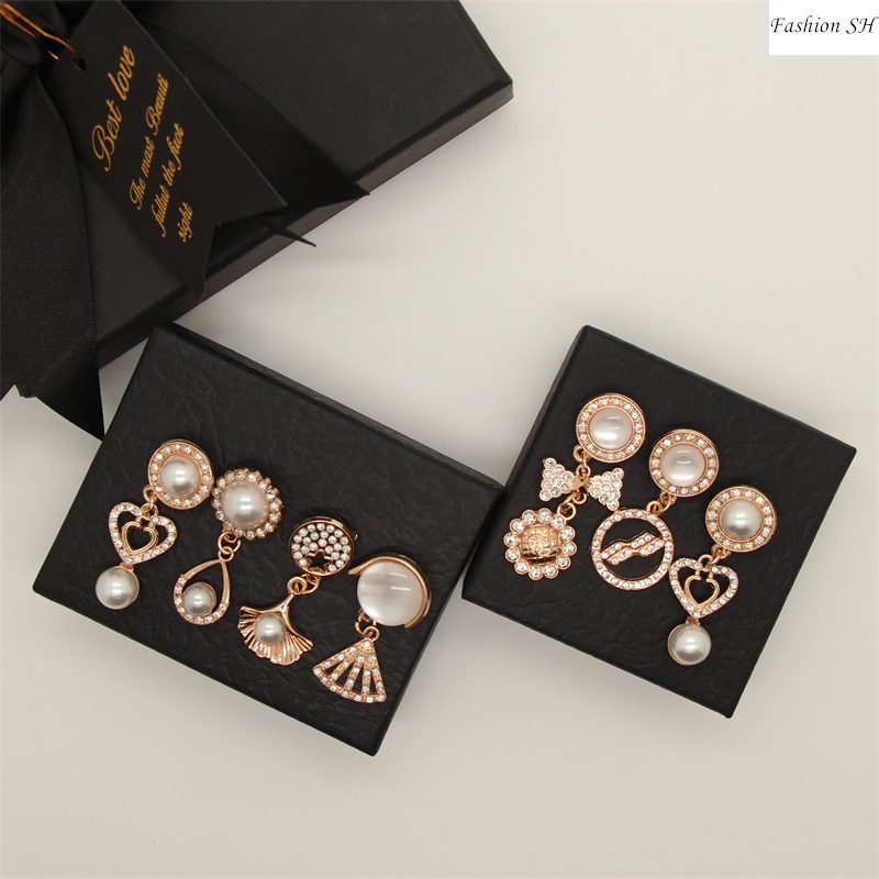 Bros Peniti Alloy Desain Kombinasi Mutiarakristal Gaya Retro Untuk Wanita M70052