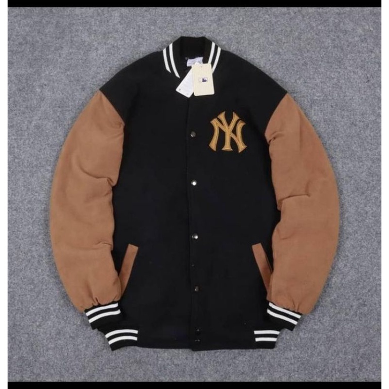Varsity jaket trifting vintage MLB NY Material : polar fleece puring Dakron
Bordir