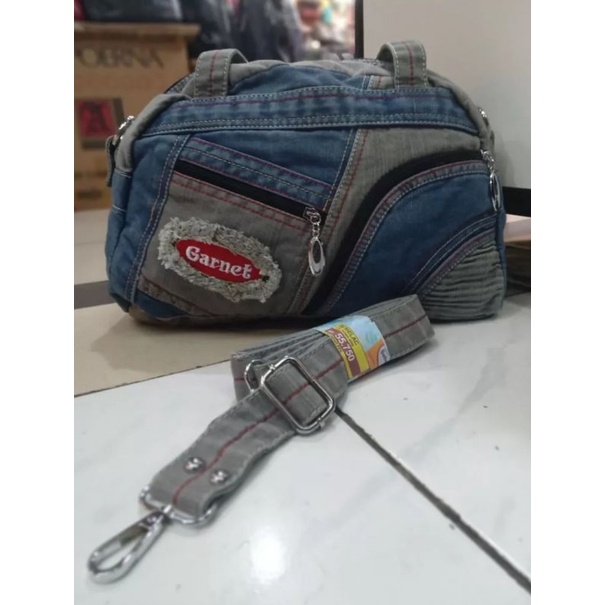 Tas slempang wanita bahan jeans denim ori Garnet