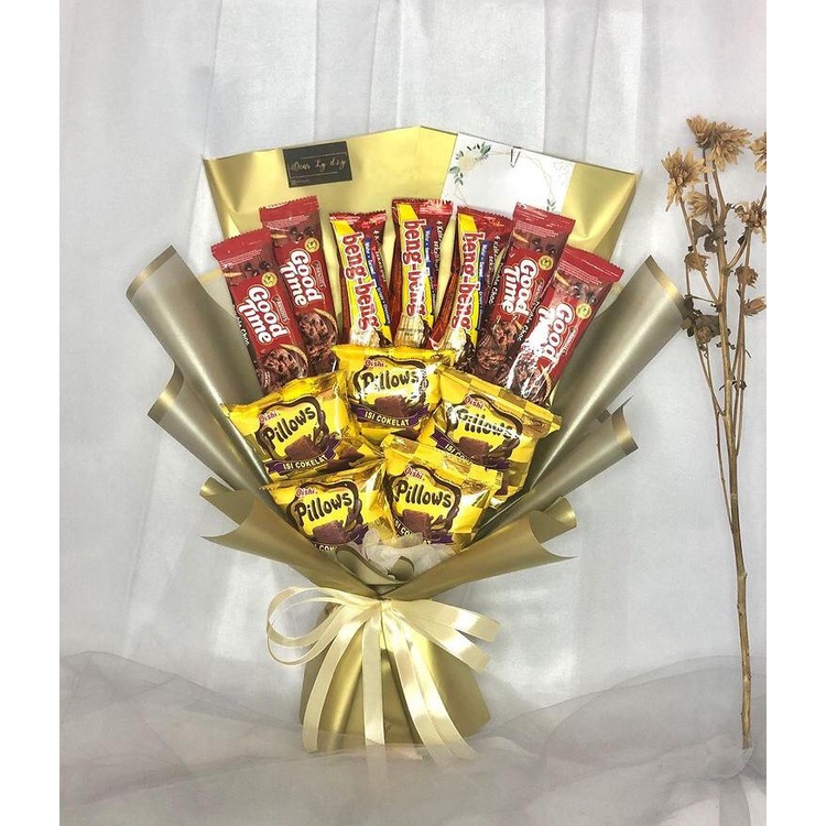 

Buket Snack (Isi Snack Random)/ Buket Hari guru/ Buket Kado Wisuda / Buket Makanan