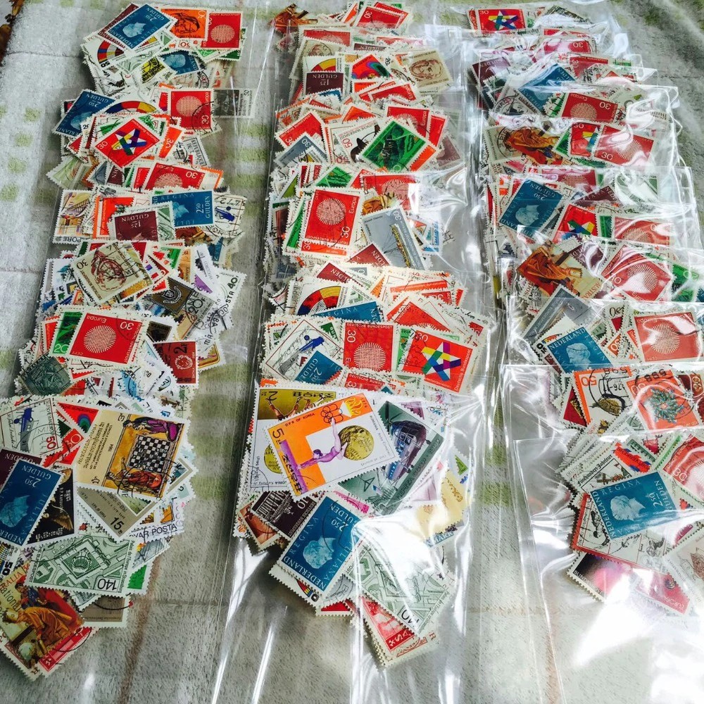 

IMPORT 300 PCS/Lot No Repeat Postage Stamps Collections From All Over The World With Post Mark
