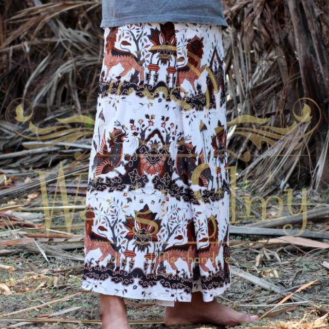 Sarung Batik Cirebon - Batik Barong Paksi Naga Liman - Putih