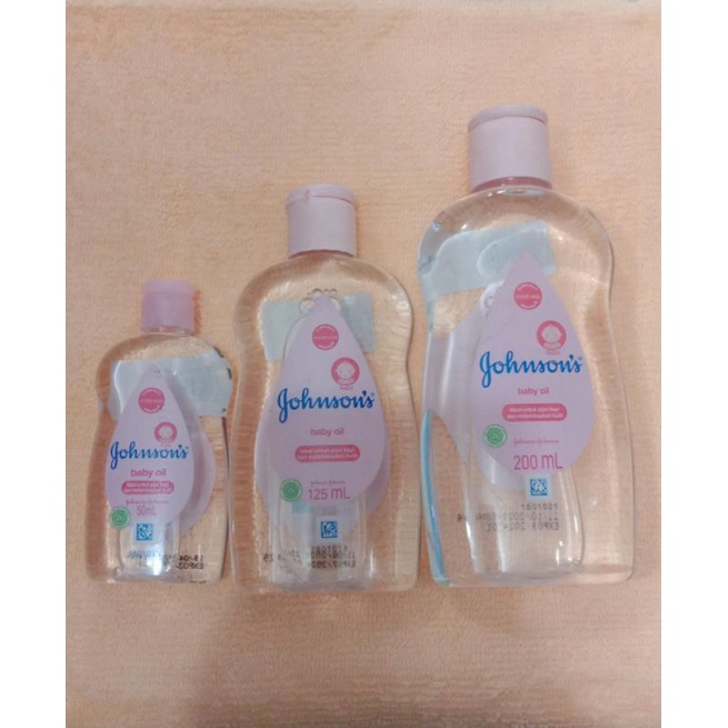 BABY OIL JOHNSON JOHNSON'S JOHNSONS 50 125 200 ML / MINYAK PIJAT BAYI NEWBORN