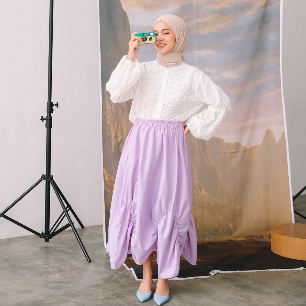 Skirt Basic Venie Gaya Elegan dan Sporty