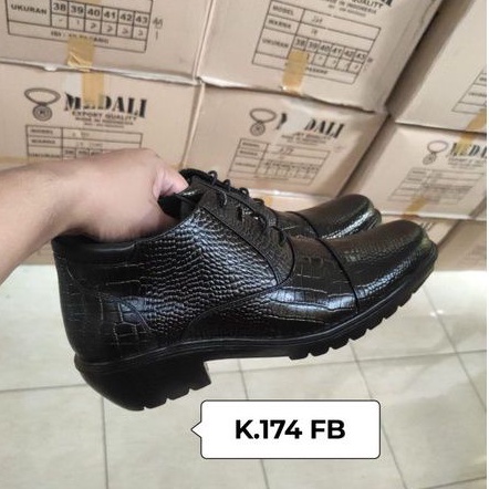 Sepatu kulit pria PDH semi boots polri TNI security guard PNS sepatu Kerja formal Tampil lebih keren