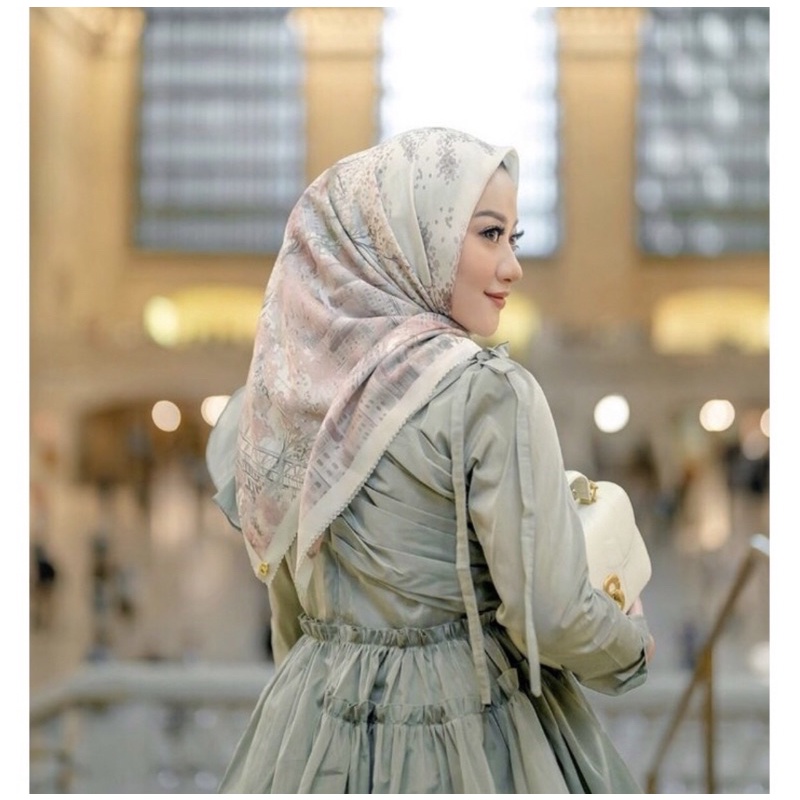 Buttonscarves Upper West side