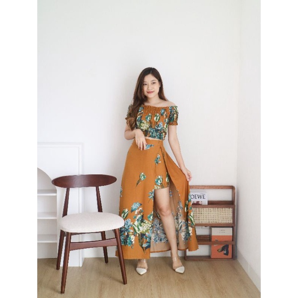 One Set Wanita Set Sabrina Kerut