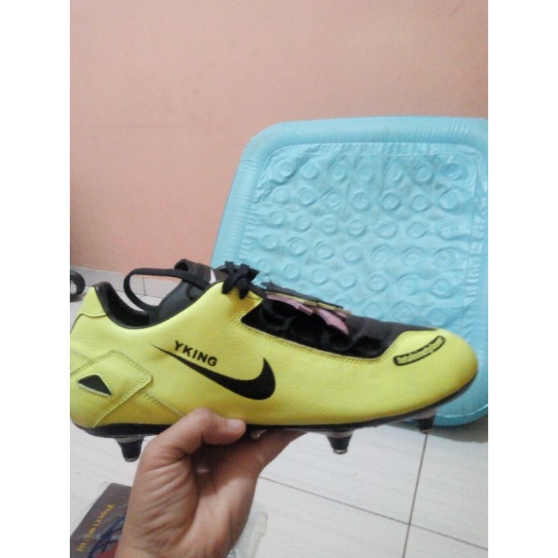 Sepatu bola pul besi(bisa pke nma)