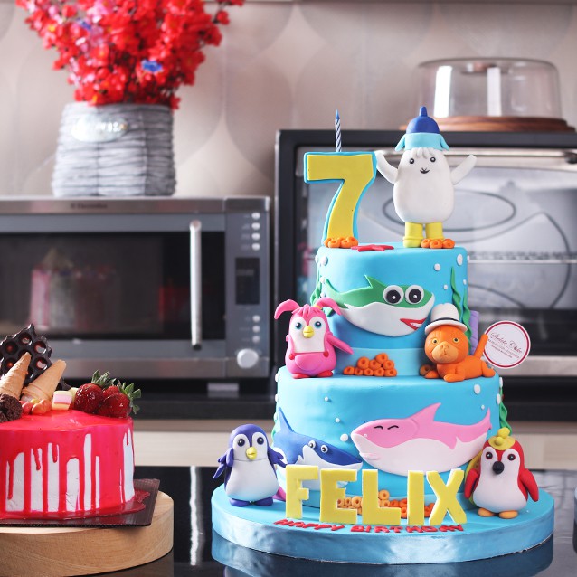 

Kue Ulang Tahun / Birthday Cake Baby Shark 2 Susun / MOHON BACA KETERANGAN