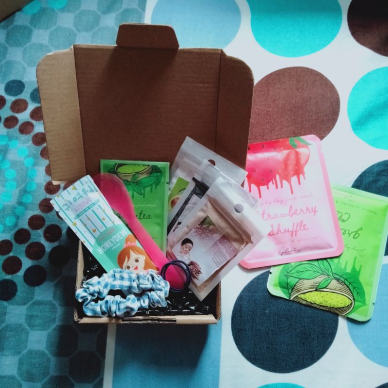 

Gift box/hampers/masker