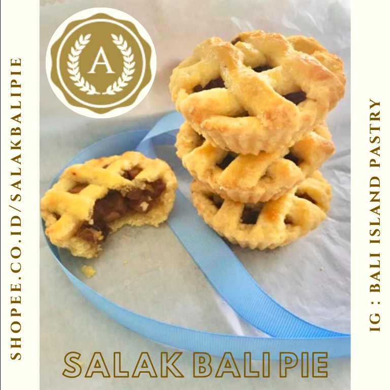 

HADIAH ISTIMEWA SALAK BALI PIE ISI 7 / MANIS / UNIQUE / DI CARI / BEST GIFTS / OLEH OLEH CANTIK