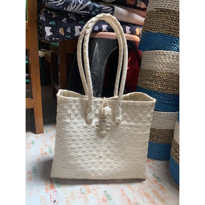 Tas Anyaman Jali / Tas Monochrome / Tas Anyaman Plastik Premium