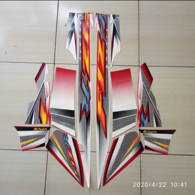 Striping sticker lis body fizr f1zr 2004 putih-merah