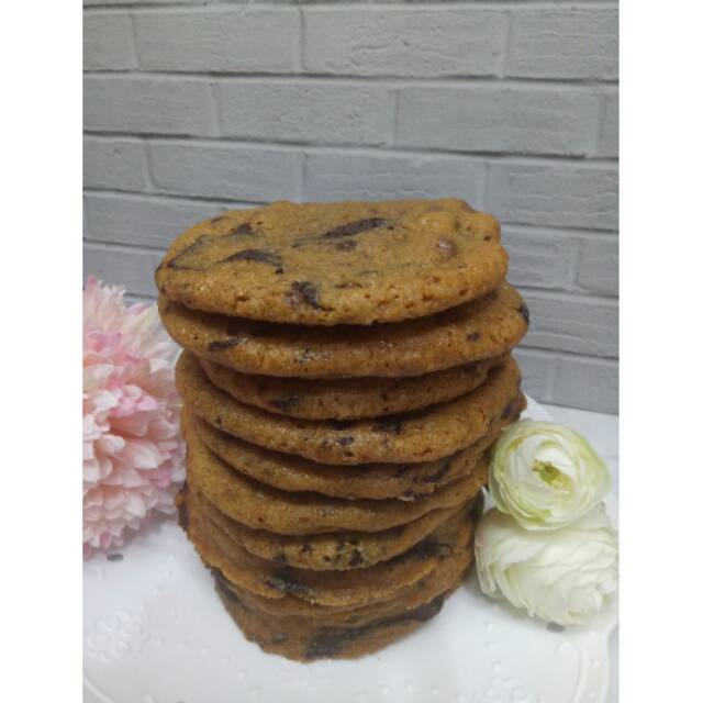 

Homemade soft and chewy chocolate cookies isi 10 pcs