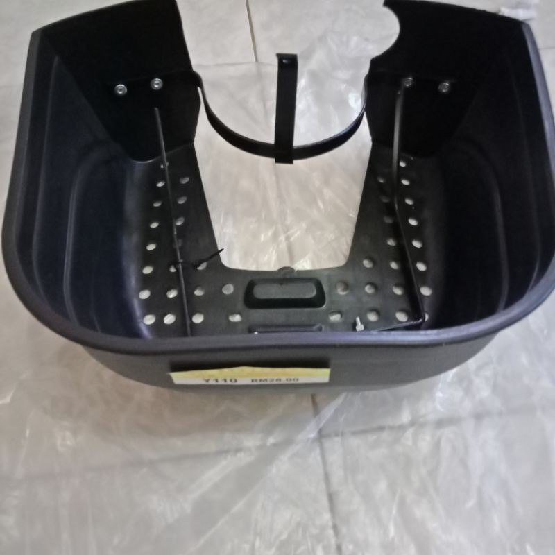 keranjang tengah motor yamaha force1/fiz