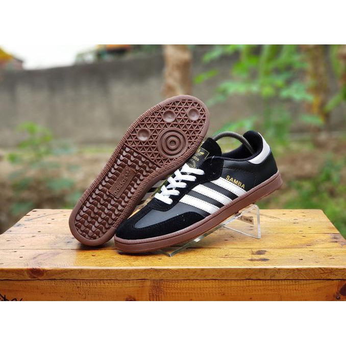 More Walk Sepatu Adidas/ Sepatu Adidas Samba Clasik/ Adidas Samba Clasik Vietnam - Navy, 40