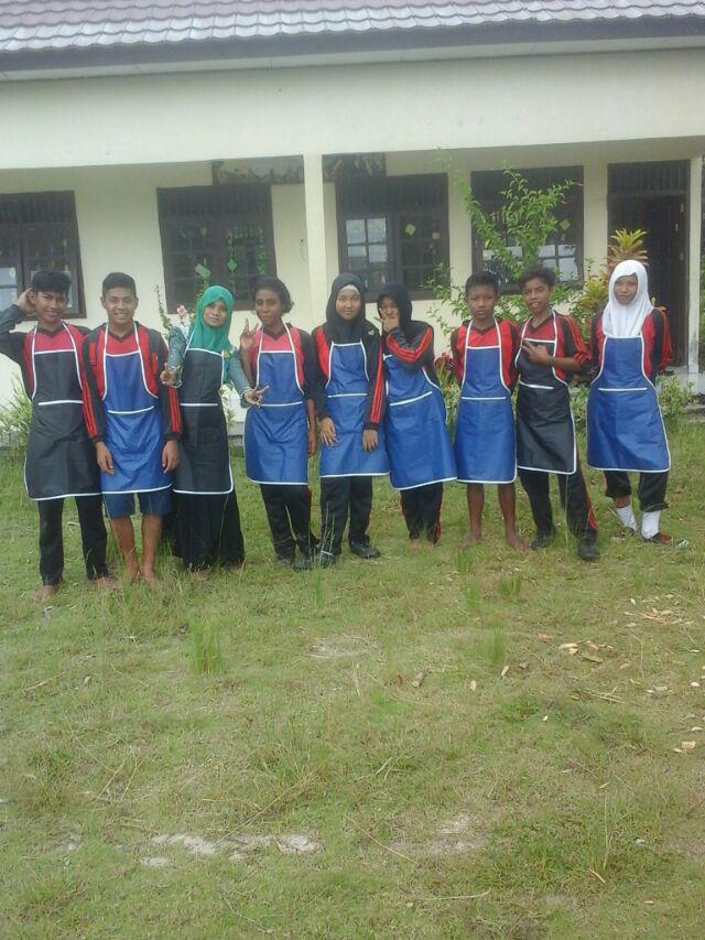 Celemek Dapur Apron / Plastik Parasut Waterproof