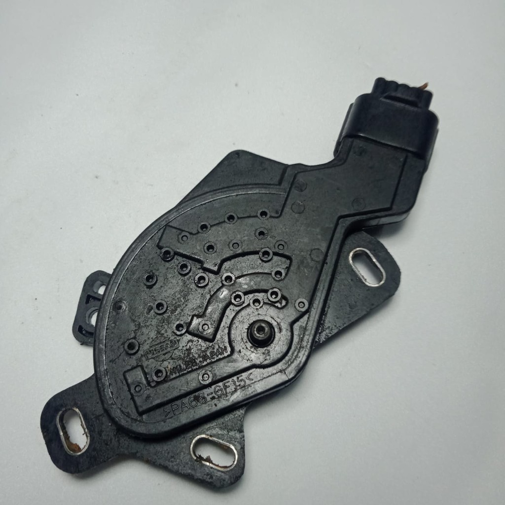 Inhibitor Nissan Xtrail T30 Serena C24 31918-3AX01 Selector Copotan Original seken ori Switch netral