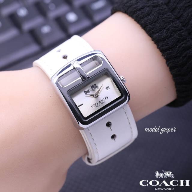 Jam Tangan Wanita Coach Gesper Leather