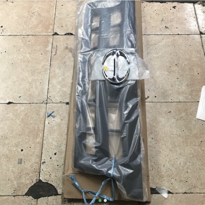 Grill Depan DUTRO (+Logo) Ori