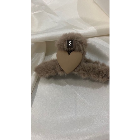 JEPITAN RAMBUT Bulu KOREA / JEPIT KOREA CLASSIC / Pin rambut Premium Korean hair Claw /Jedai Rambut / Hair Clip Wanita