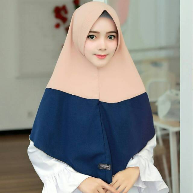 Khimar Adiba