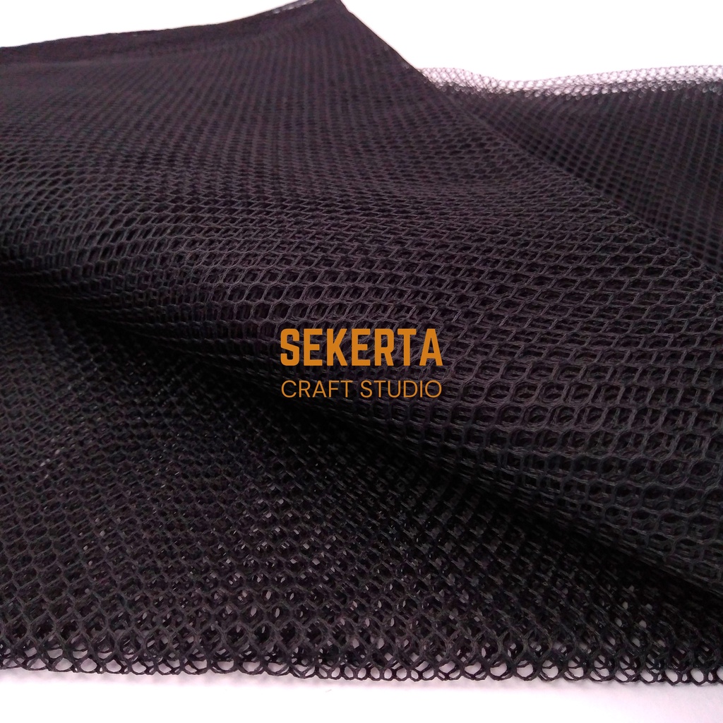 Kain Jala / Jaring / Mesh Ketebalan Sedang