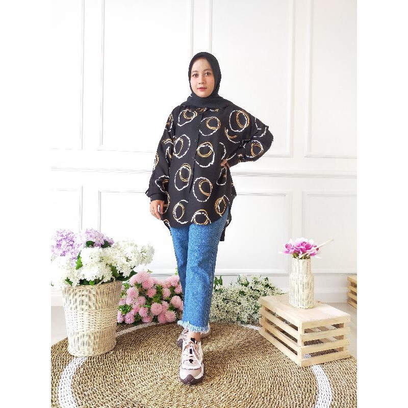 Kemeja oversize