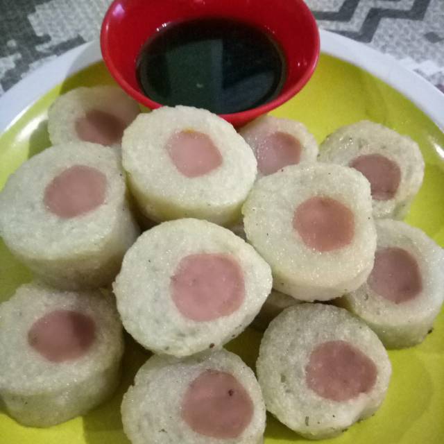 

Pempek Sosis-Min order 1kg(20pcs+250ml cuka)