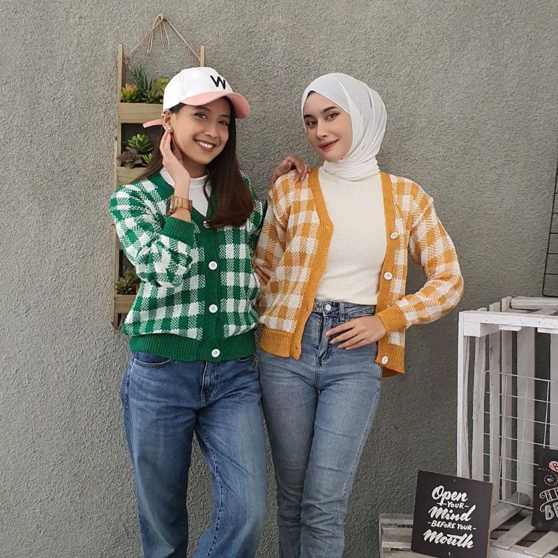 Vallina Plaid Knit Cardigan | Outer Rajut Kotak Kardigan Muslim Wanita Korean Style/BEST SELLER CARDIGAN KOTAK/RAJUT CATUR/CARDI KEKINIAN/KOTAK CARDIE RAJUT Outerwear Cardigan Rajut Helen Premium OOTD Remaja/AZARA SQUARE CARDI / Korean square cardy/ Outer