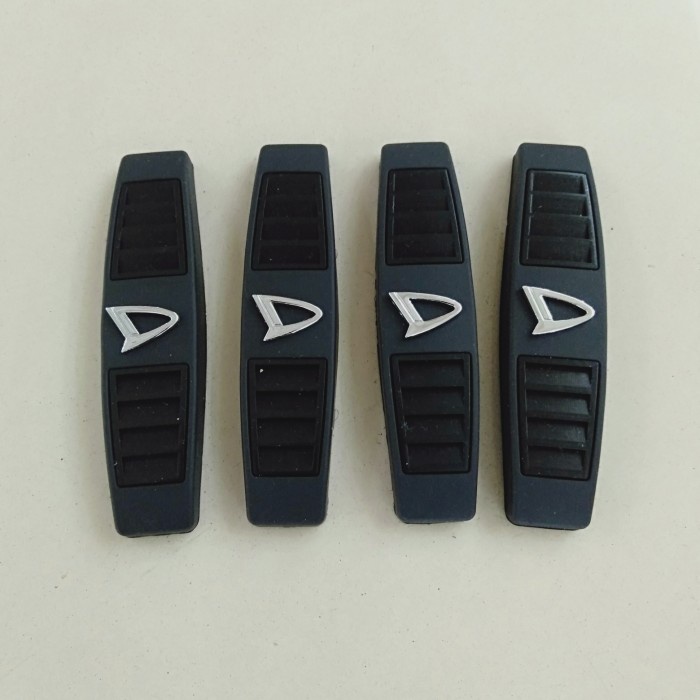 DOOR GUARD BRAVO LOGO DAIHATSU