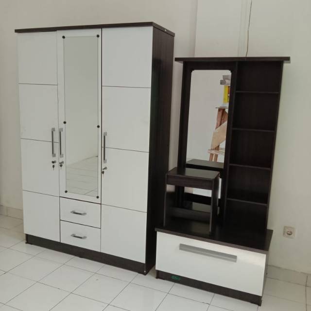 paket  lemari dan meja rias