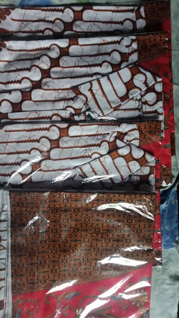 Bisa Pisah Batik Couple Keluarga Sania Ruffle Ori Ndoro Jowi  Seno  Abang Putih