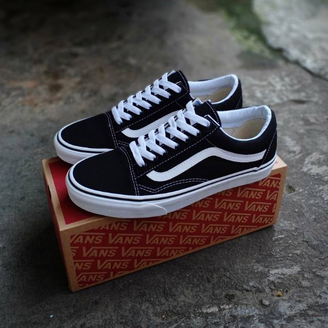 white old skool canvas vans