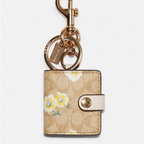 ACC TAS WANITA Gantungan Kunci Coach Picture Frame Bag Charm In Sign Daisy