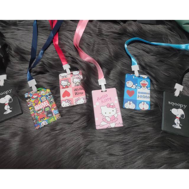 

Name Tag Bahan Mika tebal , marvel , Doraemon , hello kitty , snoppy