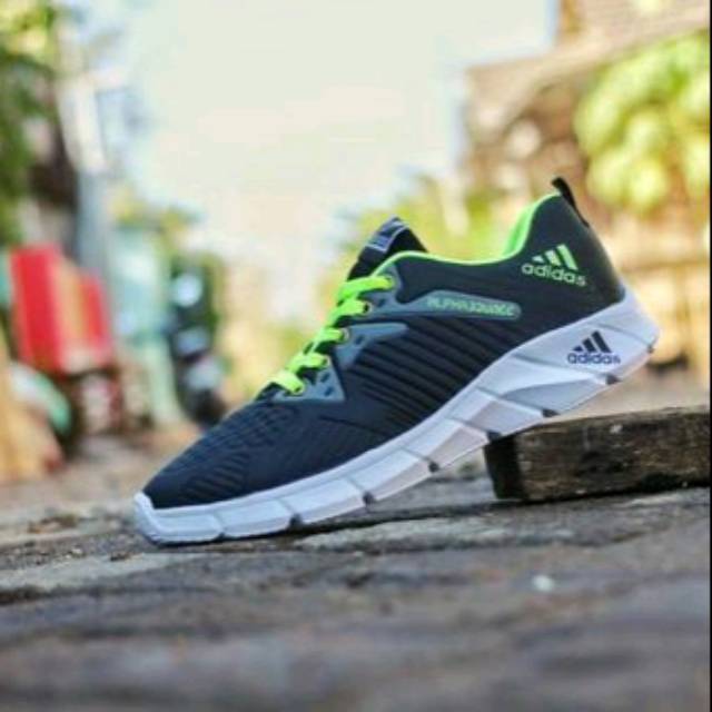 SEPATU SNEAKER ADIDAS PRIA
