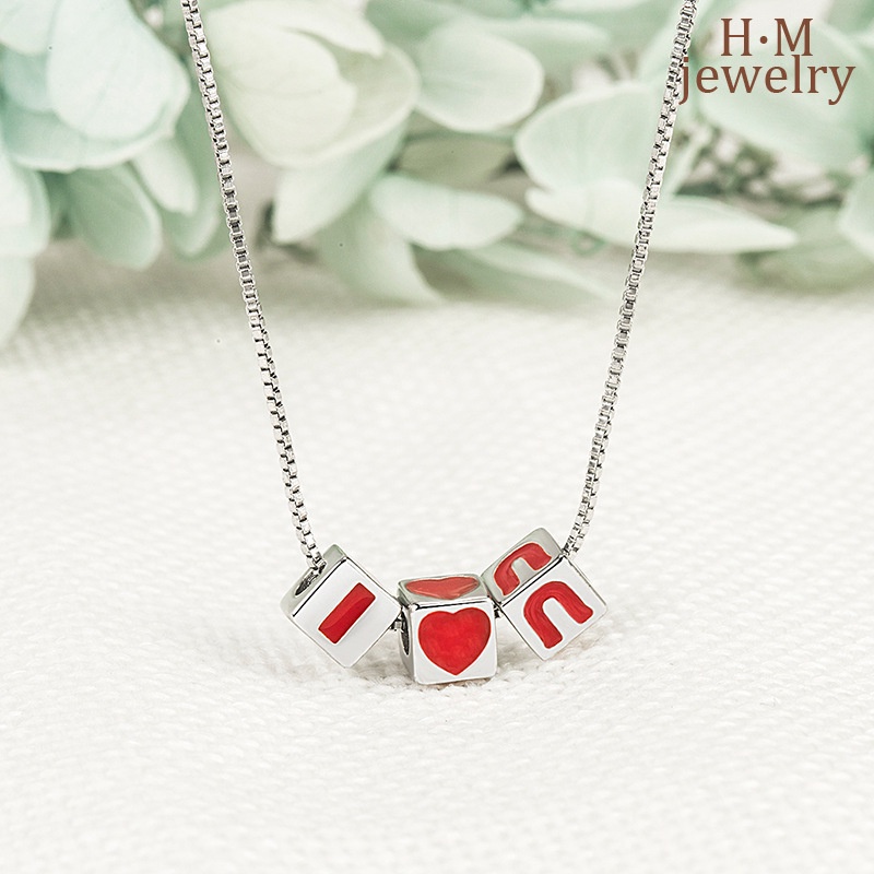 Kalung Rantai Dengan Liontin Kubus Motif Tulisan I Love U Gaya Vintage Untuk Wanita