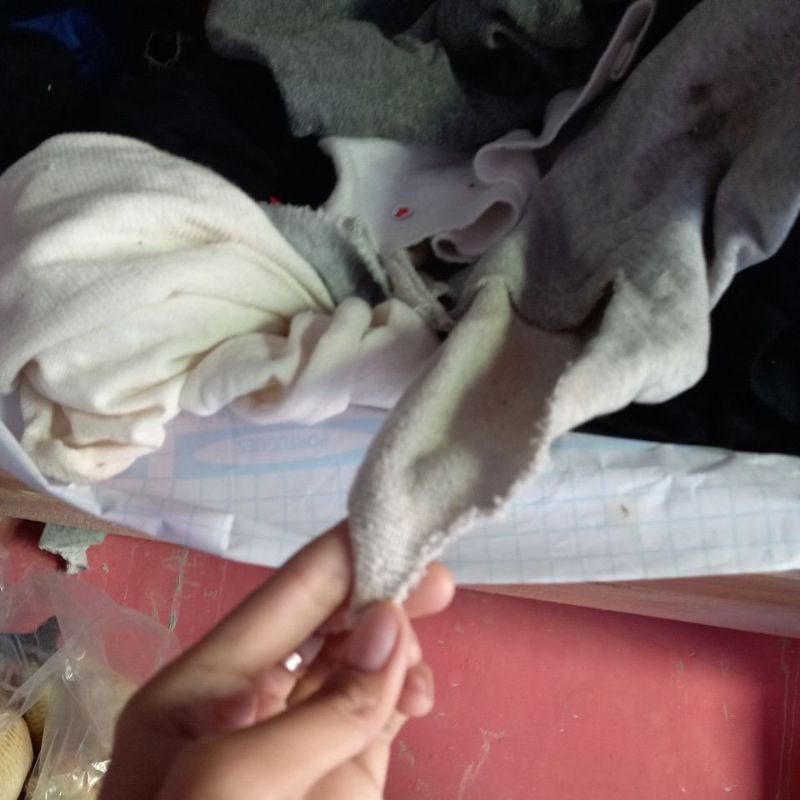Kain kiloan PERCA sisa potongan bukan meteran atau rollan.