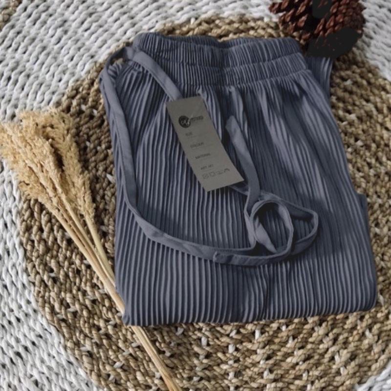 Celana Kulot Jumbo Plisket Lidi Kecil Premium Summer Highwaist Ribbon Pleated Cullotes Bawahan Wanita Termurah-abu gelap