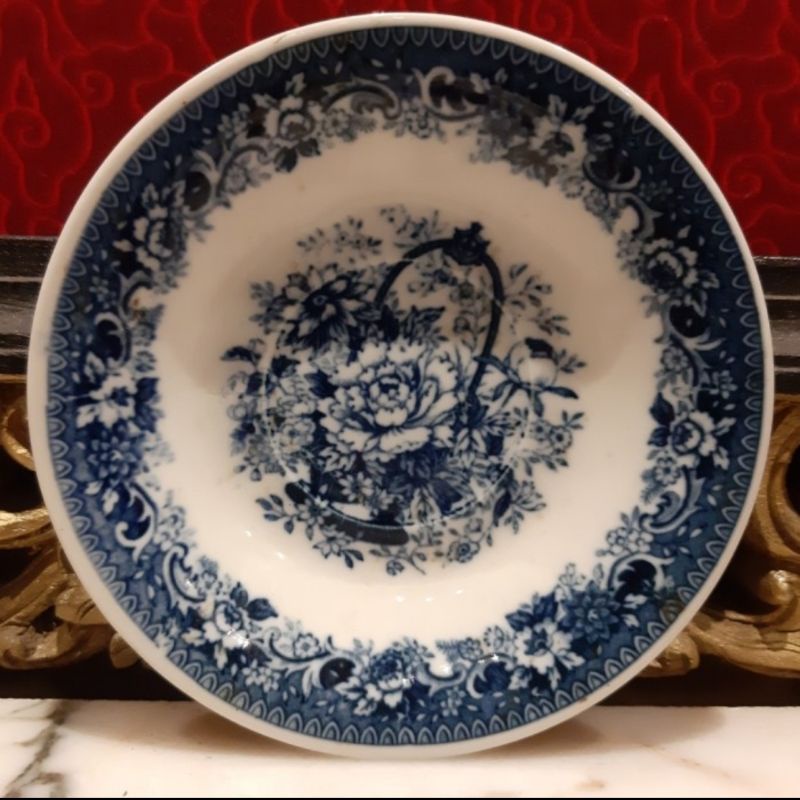 Piring Keramik Eropa Motif Eropa Bellini